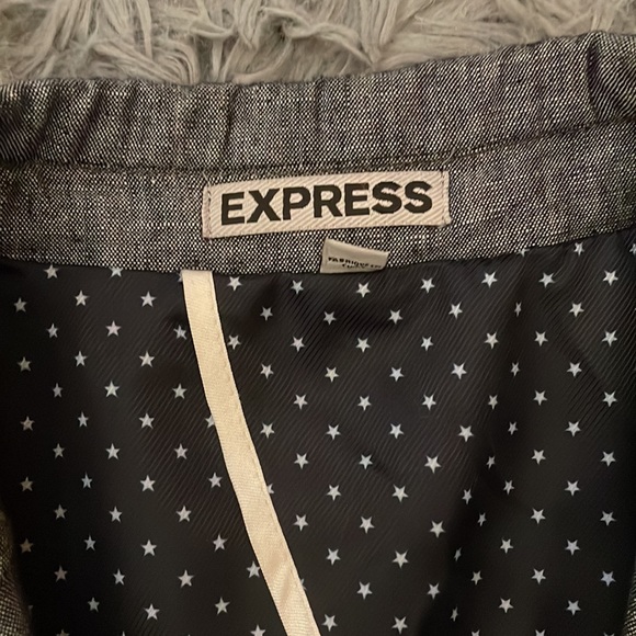 Blazer - Picture 3 of 4